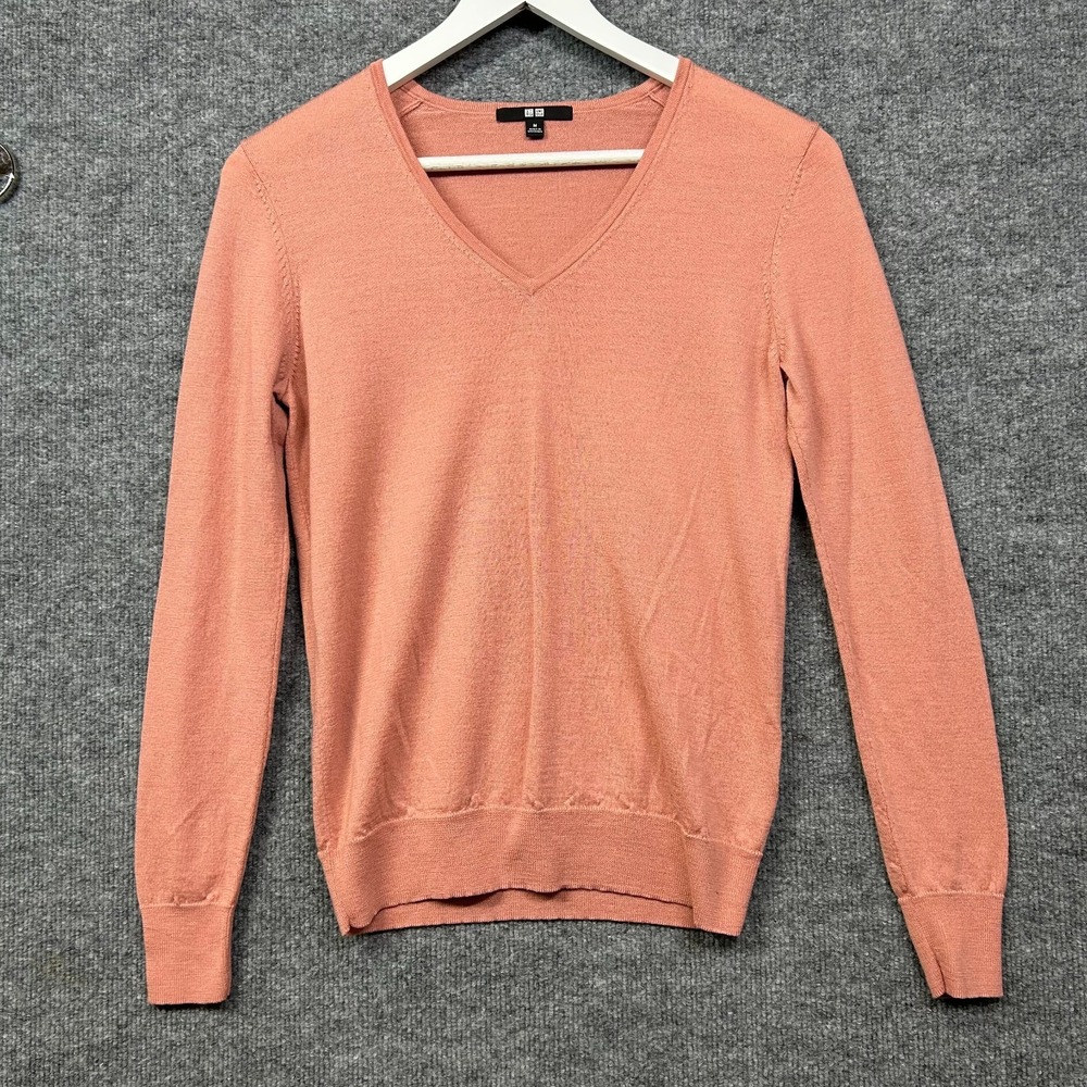 Uniqlo V-Neck Sweater Womens Coral Pink Long Sleeve Sweatshirt Pullover - Medium